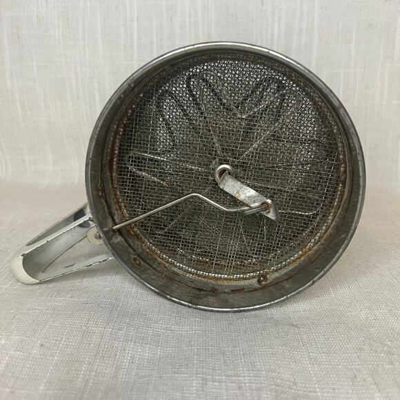 Vintage Mid Century Atomic Tin Metal Painted Flour Sifter Androck USA MCM - Picture 7 of 11